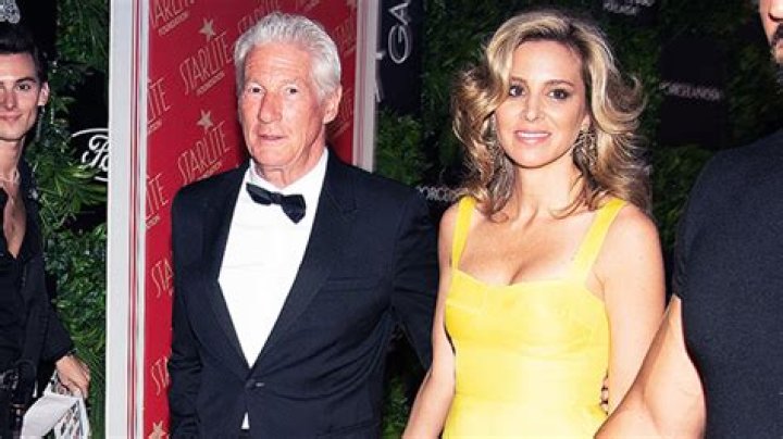 Richard Gere & Wife Alejandra Share Rare Photo Of Sons For Holidays – Hollywood Life
