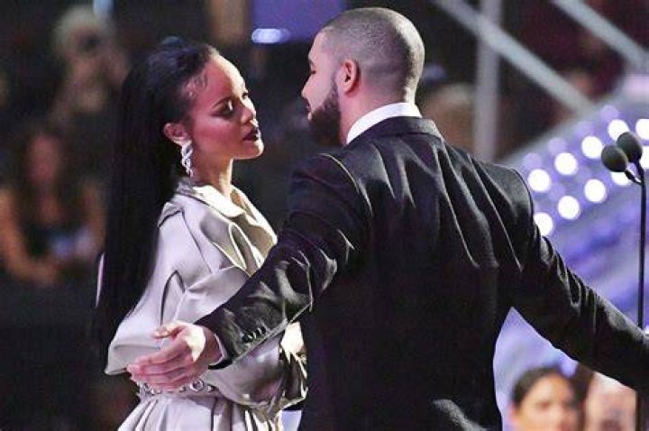 Rihanna Drake Kiss