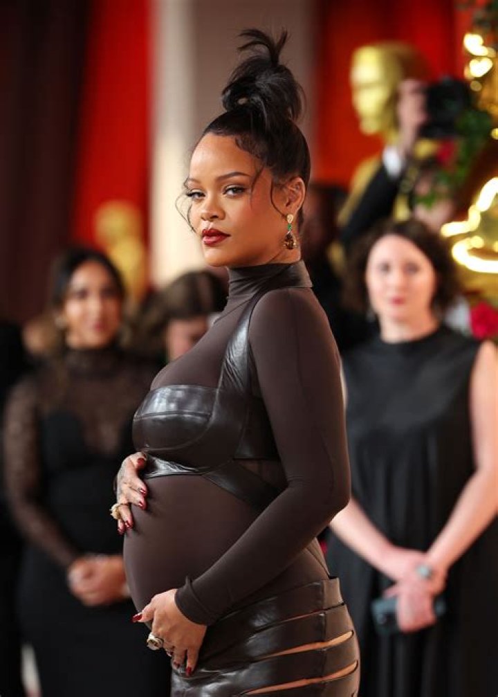 Rihanna pregnant