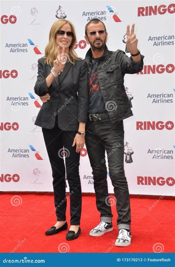 Ringo Starr & Barbara Bach shopping