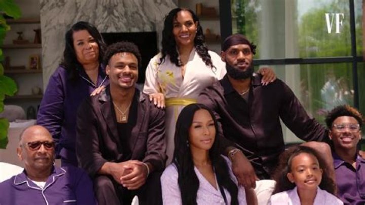 Rob Kardashian Looks Happy & Healthy While Spending Time With Family On ‘KUWTK’