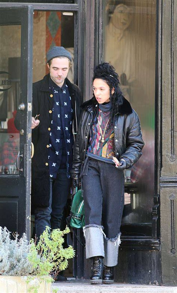 Robert Pattinson FKA Twigs Baby