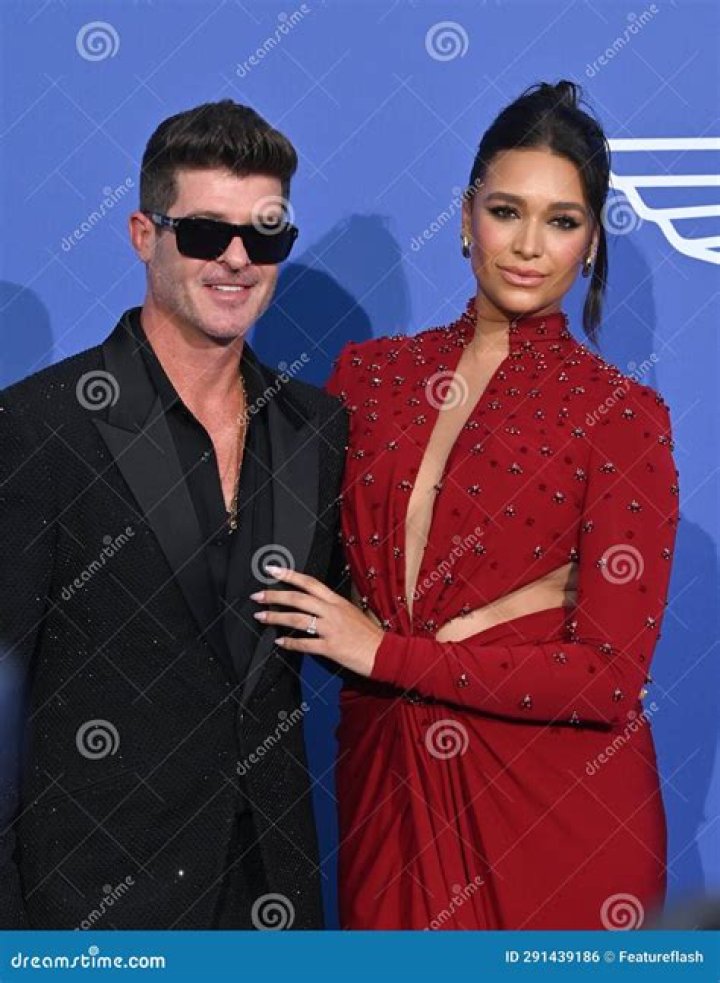 Robin Thicke & April Love Geary