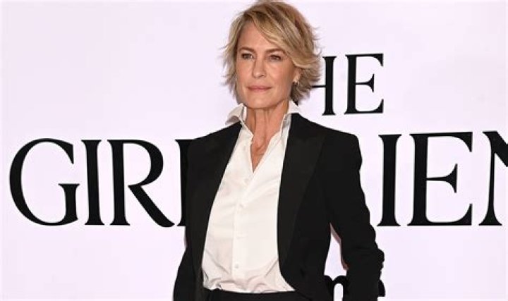 Robin Wright & Clement Giraudet
