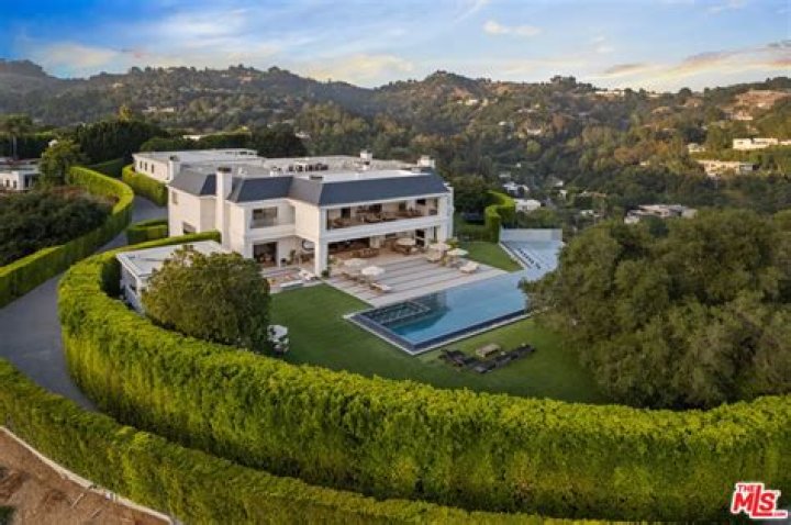 Rod Stewart Selling Beverly Hills Mansion For $70 Million: Photos – Hollywood Life