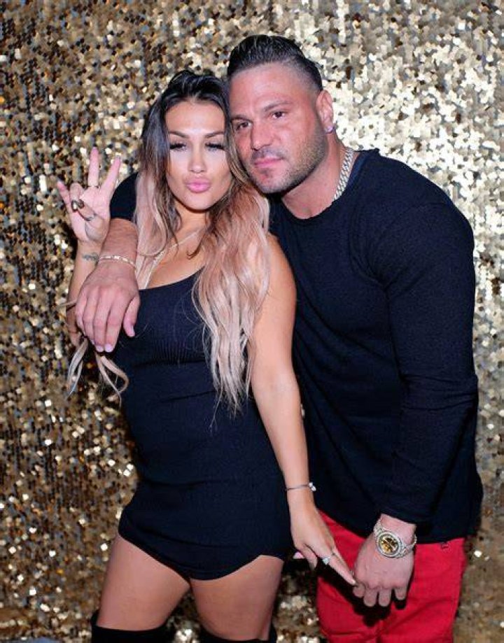 Ronnie-Oritz Magro, Jen Harley