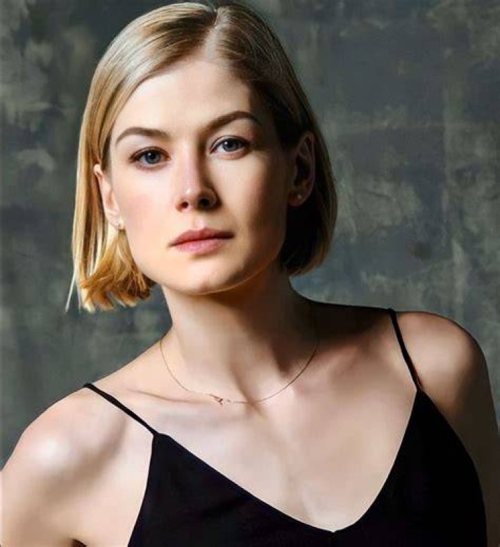 Rosamund-Pike