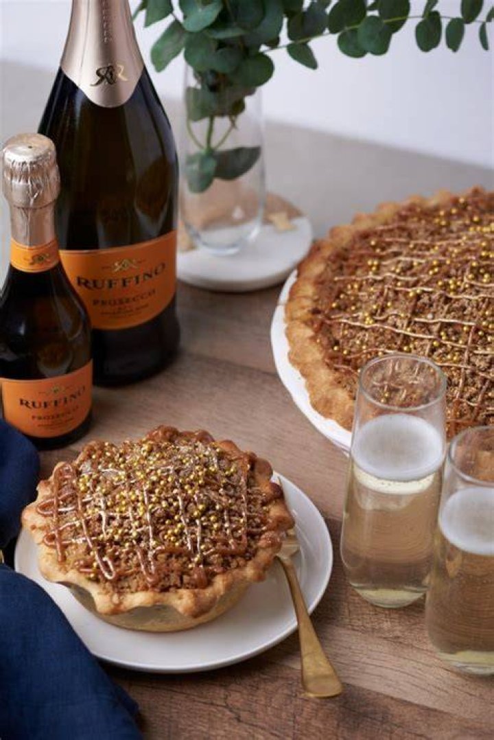 RUFFINO Salted Caramel Prosecco Pie
