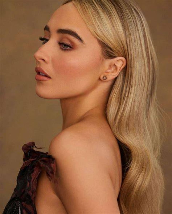 Sabrina Carpenter Celebrity Profile – Hollywood Life