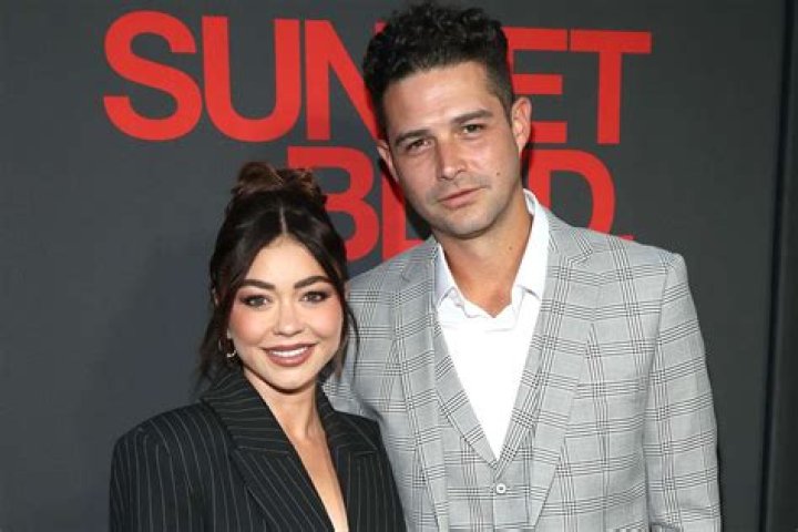 Sarah Hyland & Wells Adams Do The TikTik Couples Challenge: We’re ‘The Poor Man’s J.Lo & A-Rod’