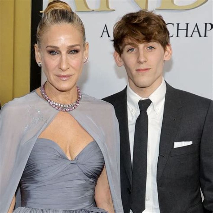 sarah jessica parker and her twin daughters