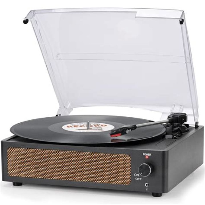 Sarah Jessica Parker Recommends This Turntable Record Player as Decor