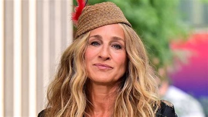 Sarah Jessica Parker Rocks Sexy Swimsuit While Out In The Hamptons – Hollywood Life