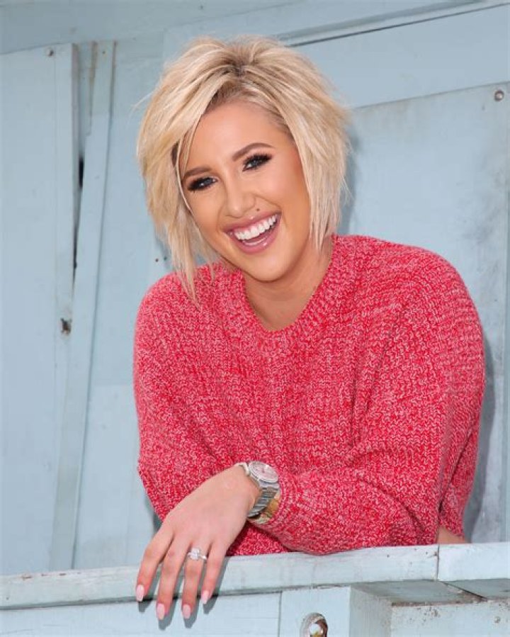Savannah Chrisley Debuts Pixie Cut Hair Makeover: Photos – Hollywood Life