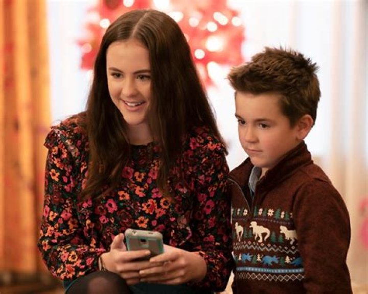 Scarlett Estevez Dons A Santa Outfit