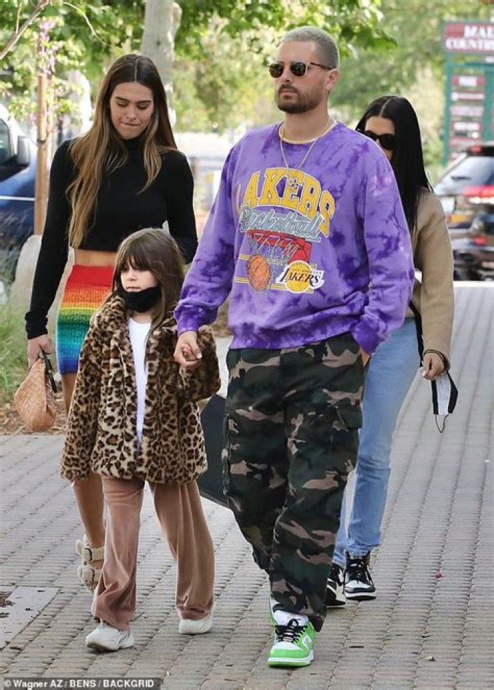 Scott Disick, 37, & Amelia Hamlin, 19, Reunite For Dinner Date After Sparking Romance Buzz On Halloween