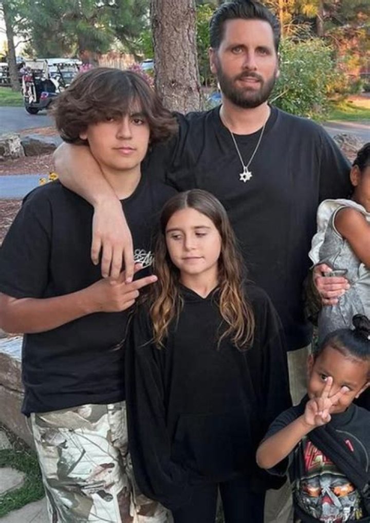 Scott Disick Reunites With His Kids As They Return Home From Kourtney’s Wedding