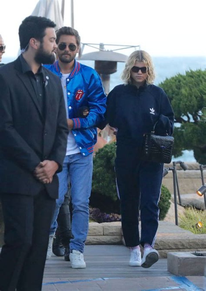 Scott Disick’s Malibu Date With Chloe Bartoli & Sofia Richie — PICS