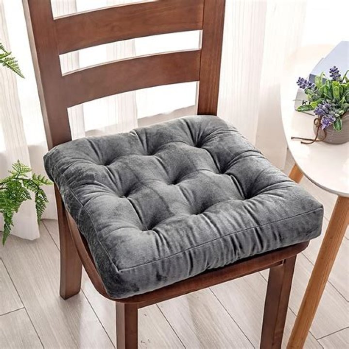 Seat cushion