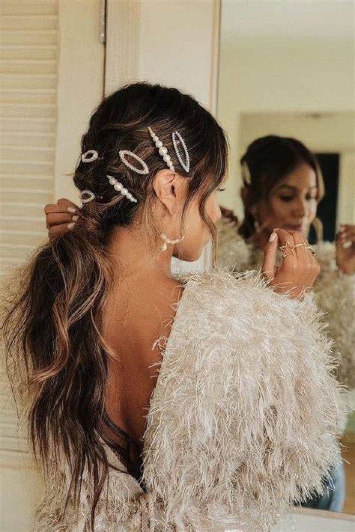 See Hair Accessories Trend – Hollywood Life