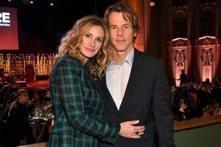 See Husband Danny & Kids In Mother’s Day Pic – Hollywood Life