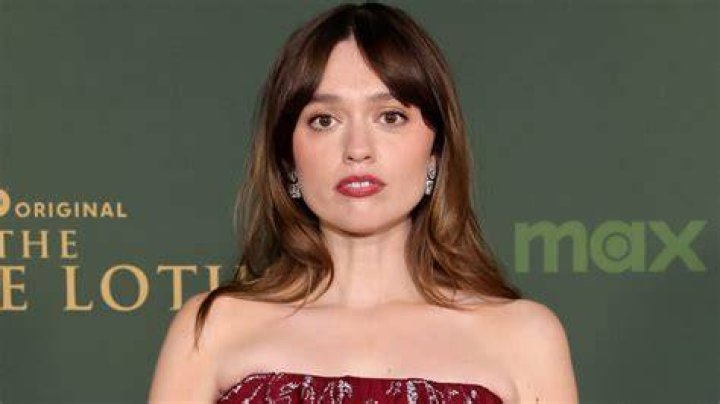 See Pictures Of The Star – Hollywood Life
