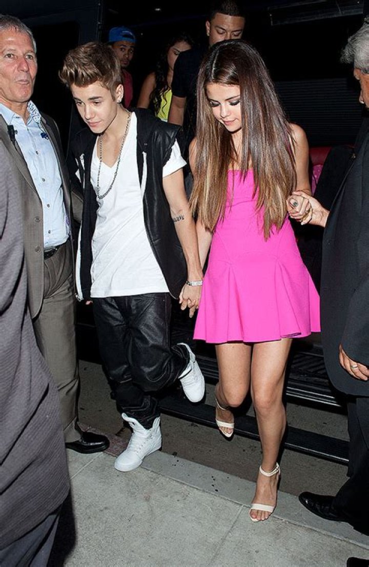 Selena Gomez & Justin Bieber At American Music Awards