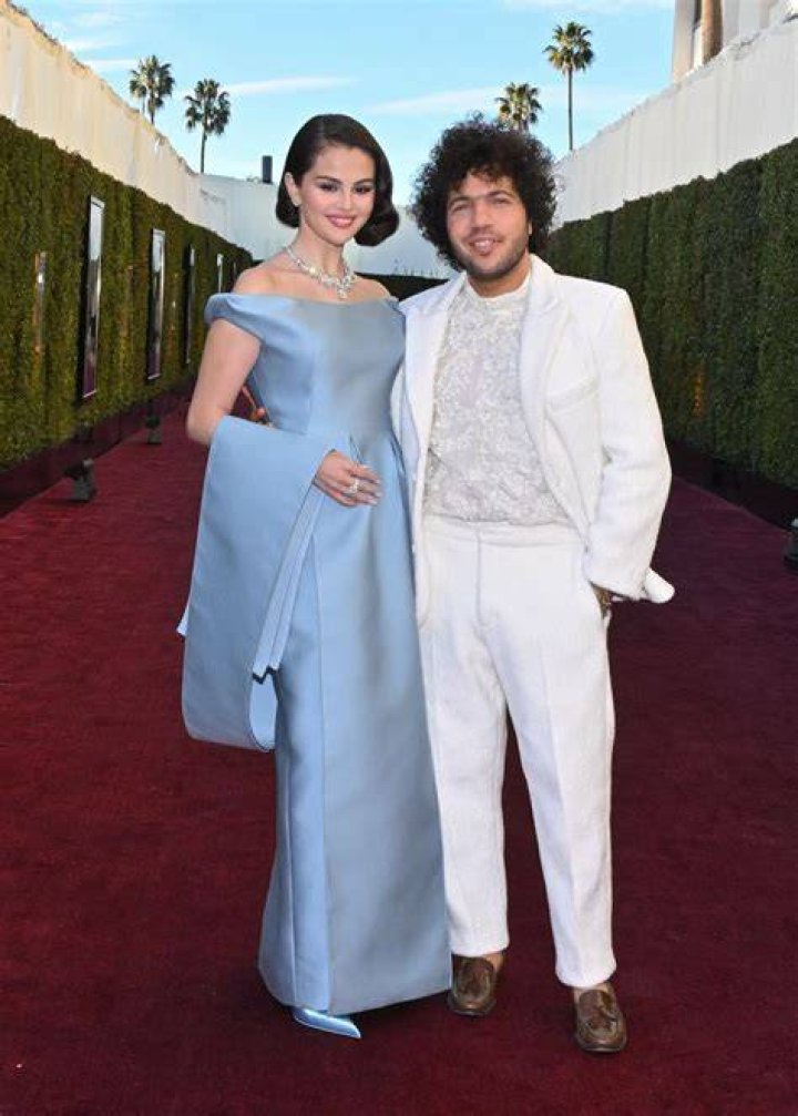 Selena Gomez And Benny Blanco Pack On The PDA This Fourth Of July