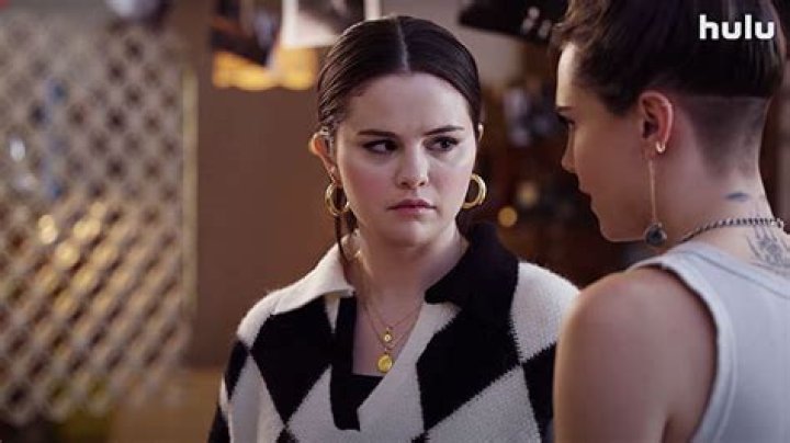 Selena Gomez Glares At Cara Delevingne – Hollywood Life
