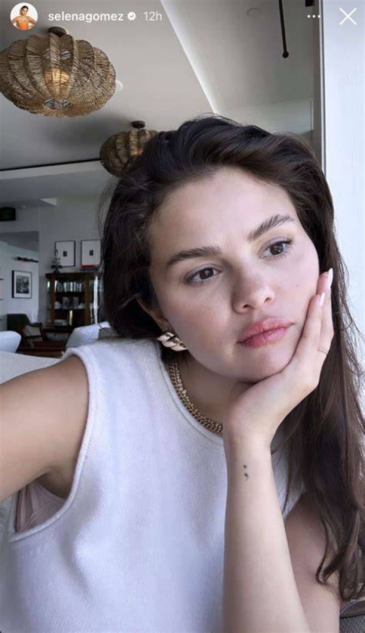Selena Gomez Makeup Slow Down