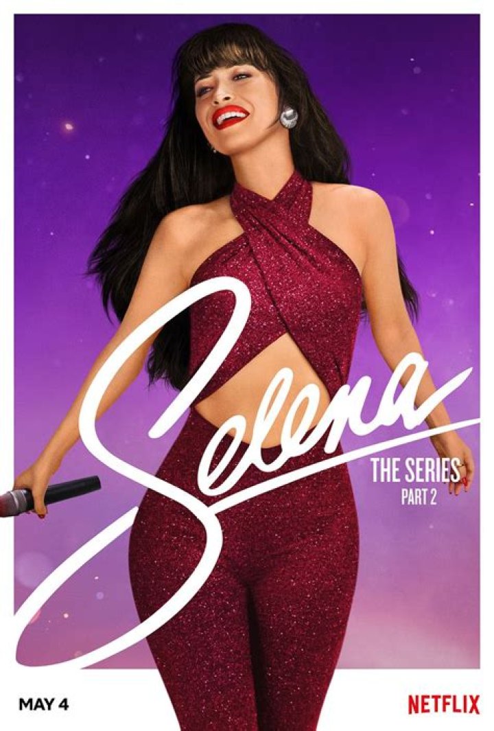 SELENA LA SERIE - Temporada 2 (L to R) CHRISTIAN SERRATOS as SELENA QUINTANILLA in Episode 208 of SELENA LA SERIE Temporada 2. Cr. SARA KHALID/NETFLIX &copy;️ 2021