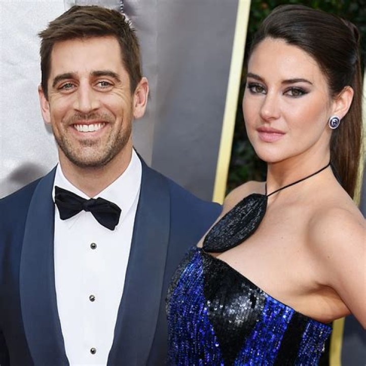 Shailene Woodley, Aaron Rodgers