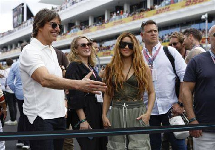 Shakira & Tom Cruise Chatting At Miami Grand Prix