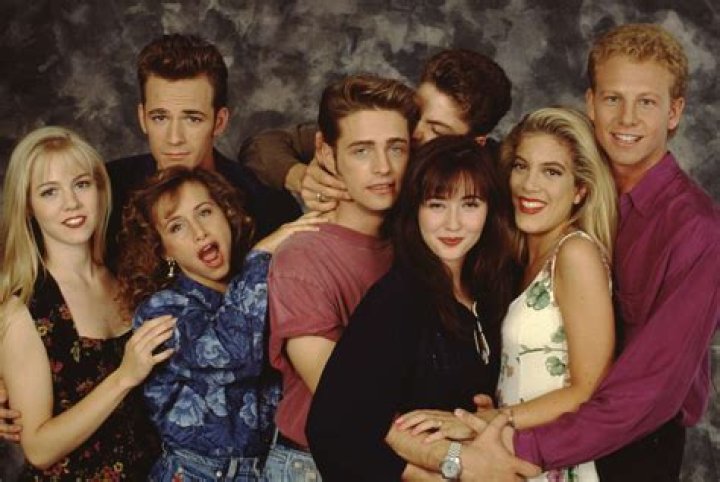 Shannen Doherty & Jason Priestley Give ‘90210’ Fans All The Feels As Brenda & Brandon Reunite