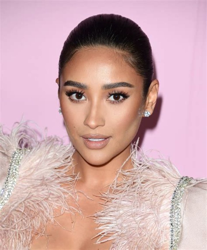 Shay Mitchell Patrick Ta Beauty Launch Party, Arrivals, Goya Studios, Los Angeles, USA - 04 Apr 2019