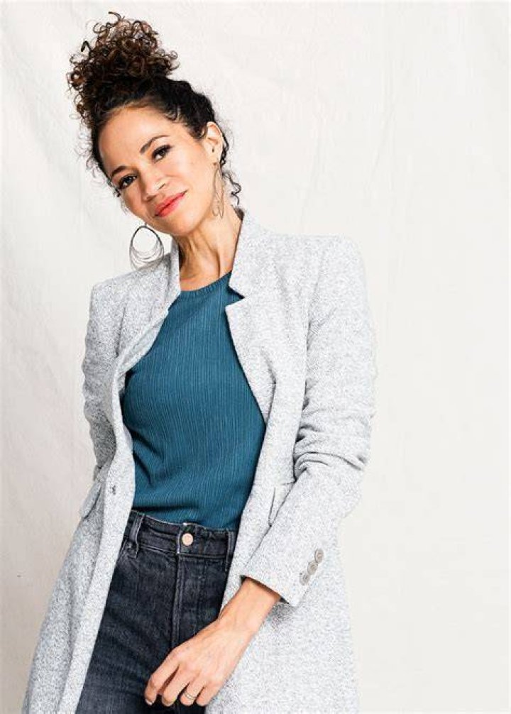 Sherri Saum Visits Hollywood Life