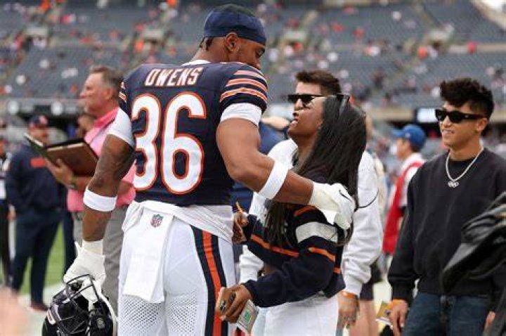 Simone Biles Kisses BF Jonathan Owens As He Trains For The Upcoming NFL Season – Photos