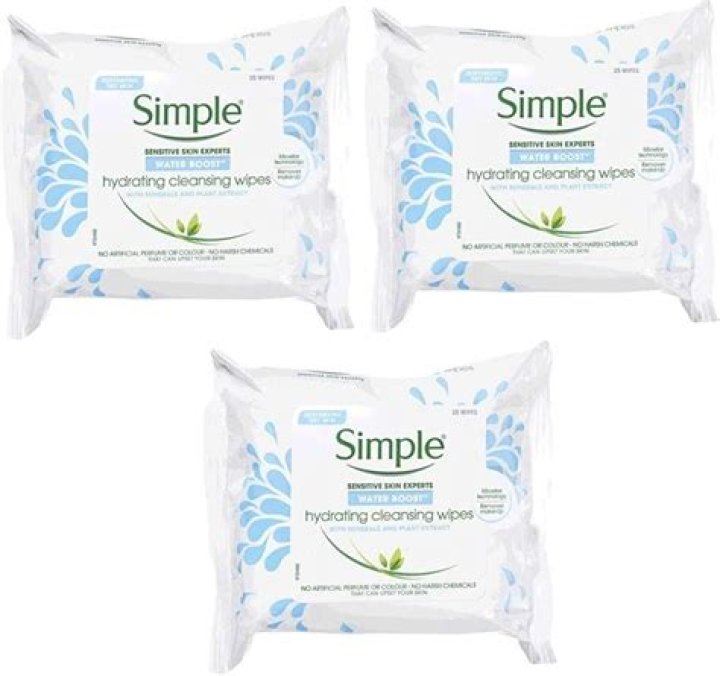 Simple Water Boost Wipes