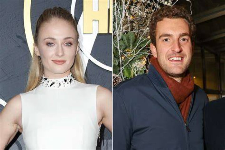 Sophie Turner arrive at Nick&rsquo;s John Varvatos event