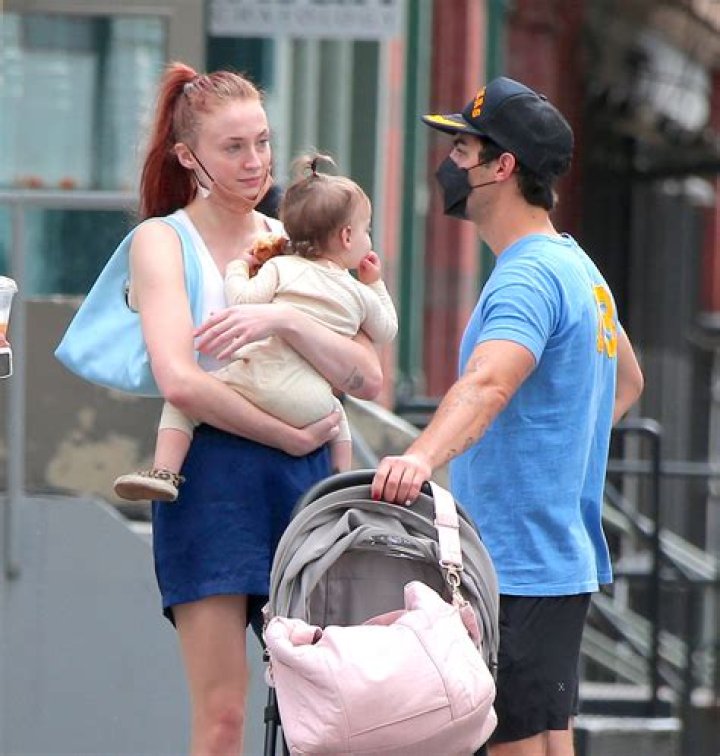 sophie turner joe jona