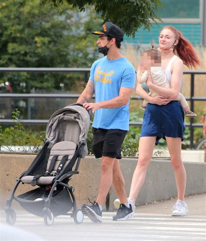 Sophie Turner, Joe Jonas, Willa Jonas