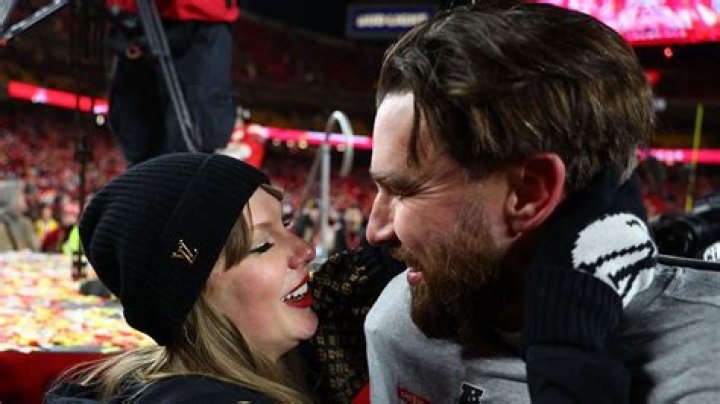Sophie Turner Joins Taylor Swift at Travis Kelce’s Game: Photos – Hollywood Life
