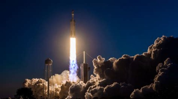 SPACE.NK.apothecary R+Co Moon Landing Anti-Humidity Spray, $32, Nordstrom