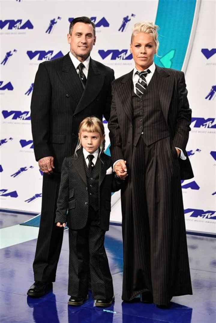 Stars Who Brought Their Kids To VMAs — PICS