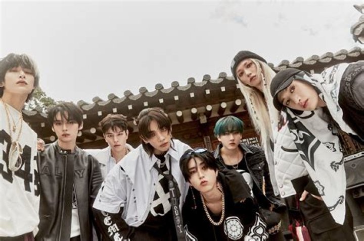 Stray Kids