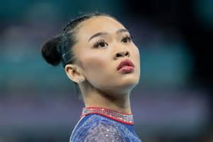 Suni Lee At The NCAA Semifinals