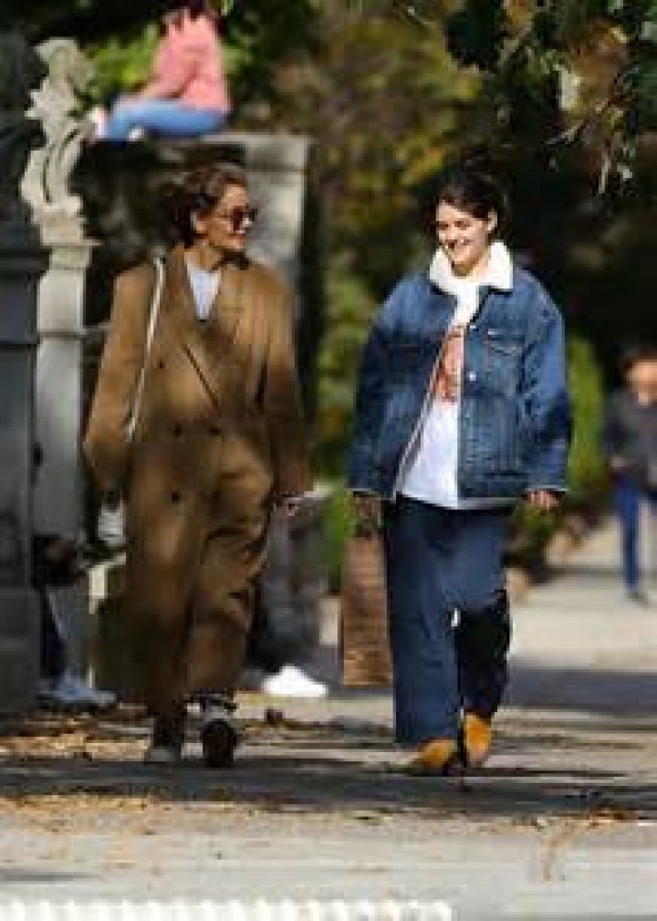 Suri Cruise Rocks UGGs & A Puffer Coat