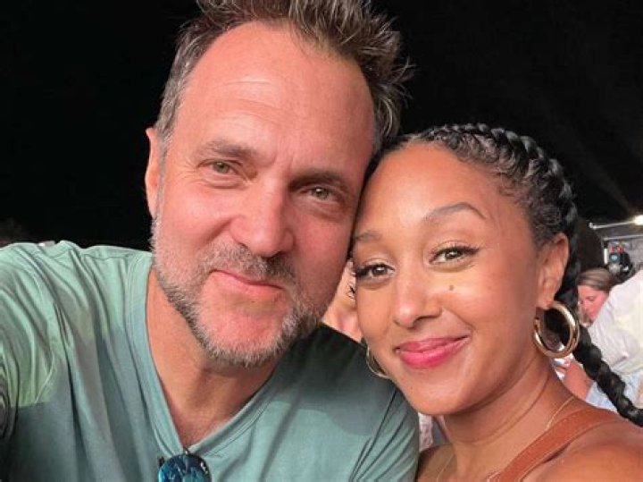 Tamera Mowry celebrates the 4th of July with her family