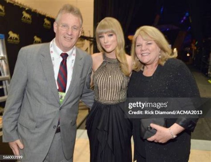 Taylor and Andrea Swift