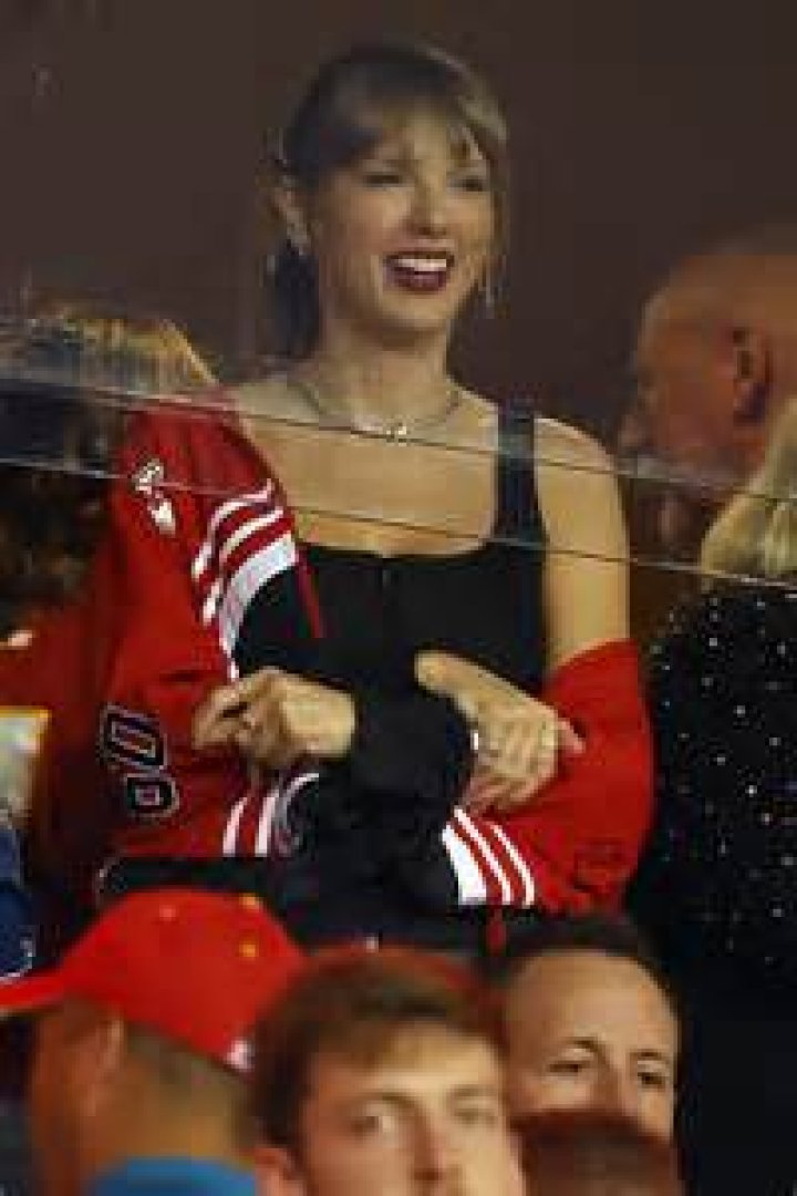 Taylor Swift At Jersey Shore For Jack Antonoff's wedding weekend